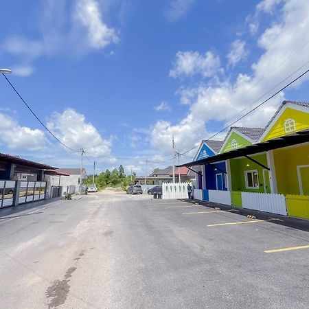 Auranad Tinyhouse Bandar Tanah Merah Wifi Netflix Luaran gambar
