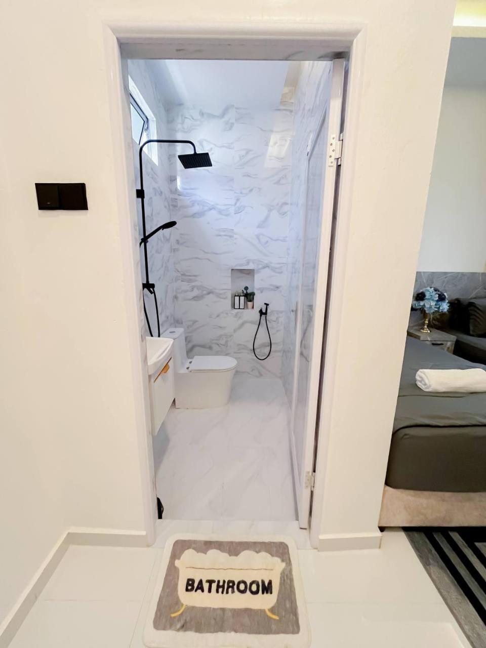 Auranad Tinyhouse Bandar Tanah Merah Wifi Netflix Luaran gambar