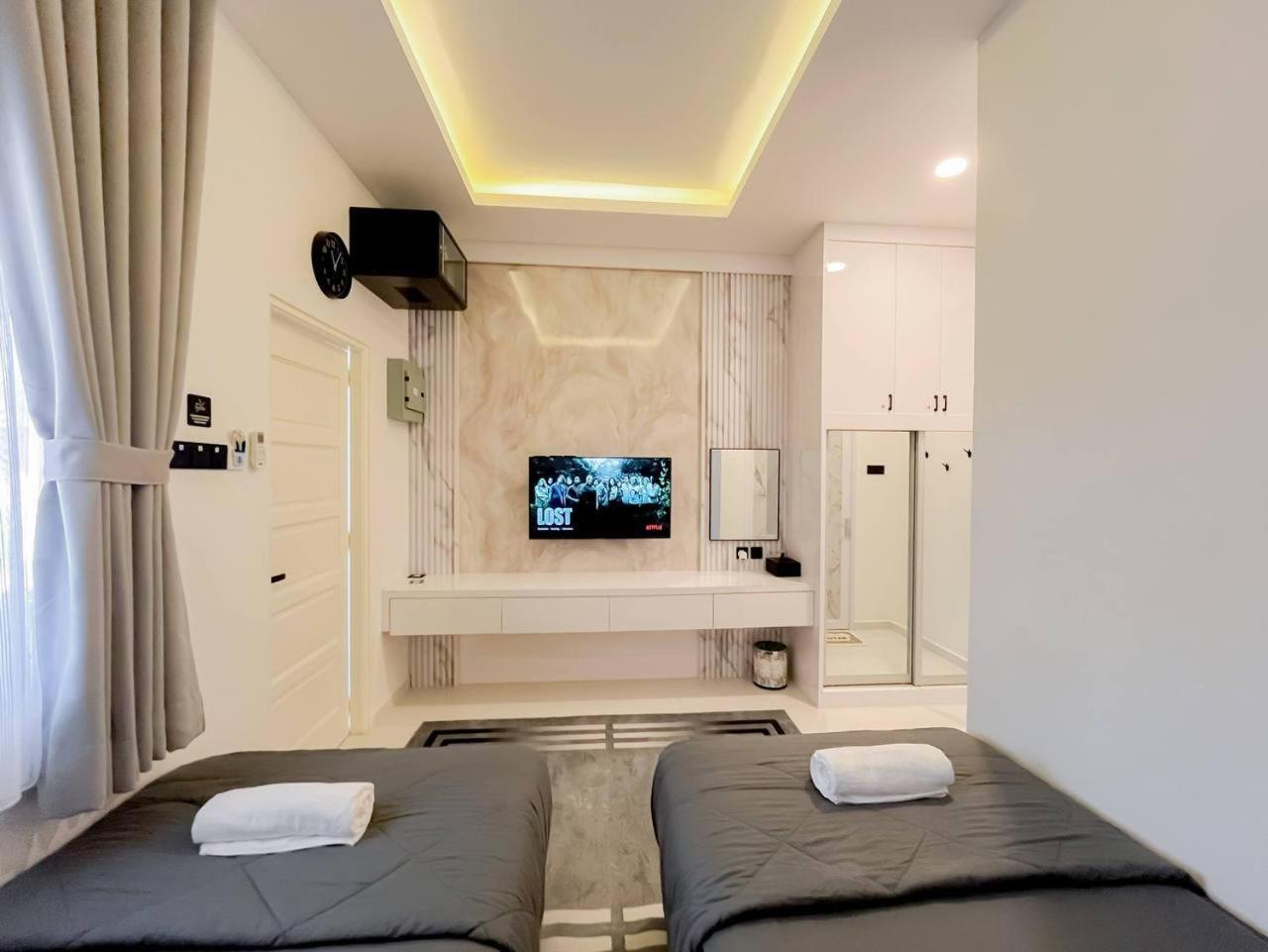 Auranad Tinyhouse Bandar Tanah Merah Wifi Netflix Luaran gambar