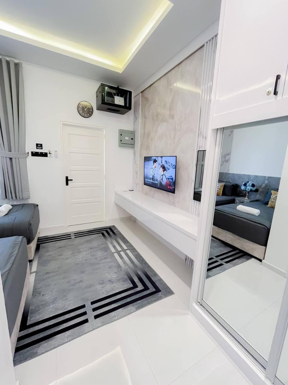 Auranad Tinyhouse Bandar Tanah Merah Wifi Netflix Luaran gambar