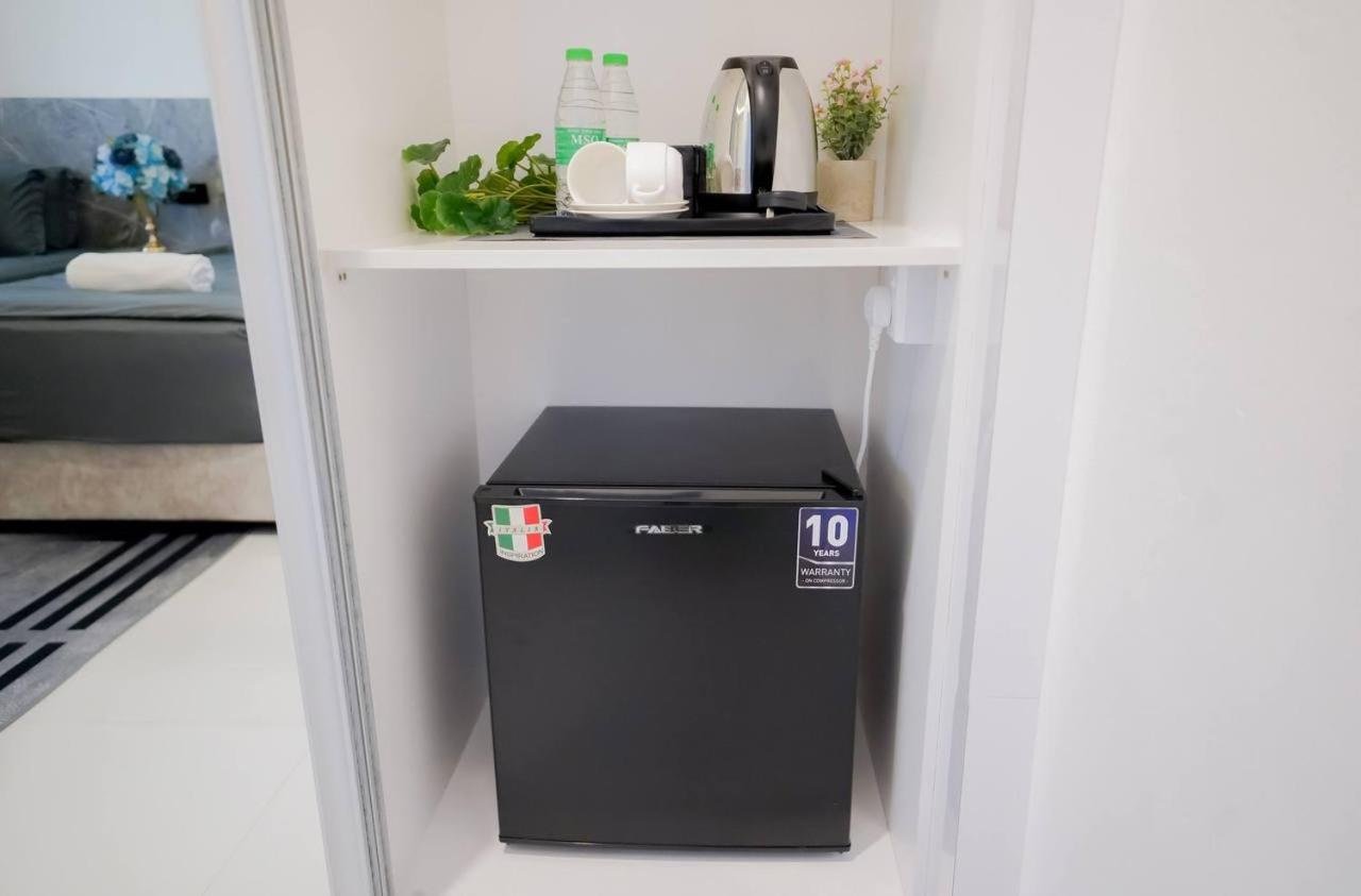 Auranad Tinyhouse Bandar Tanah Merah Wifi Netflix Luaran gambar